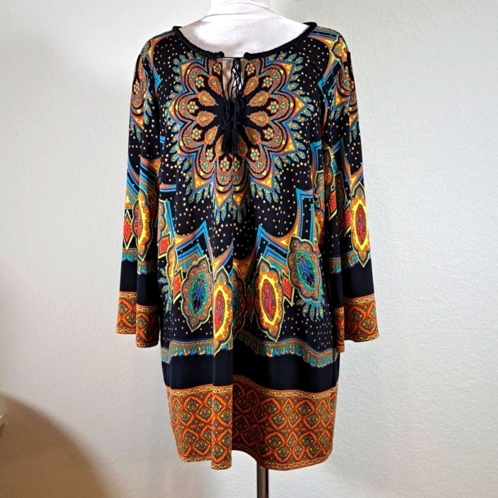 ECI Woman New York Top Size 1X Tunic
Colorful Hippie Bold Geometric Shirt Boho